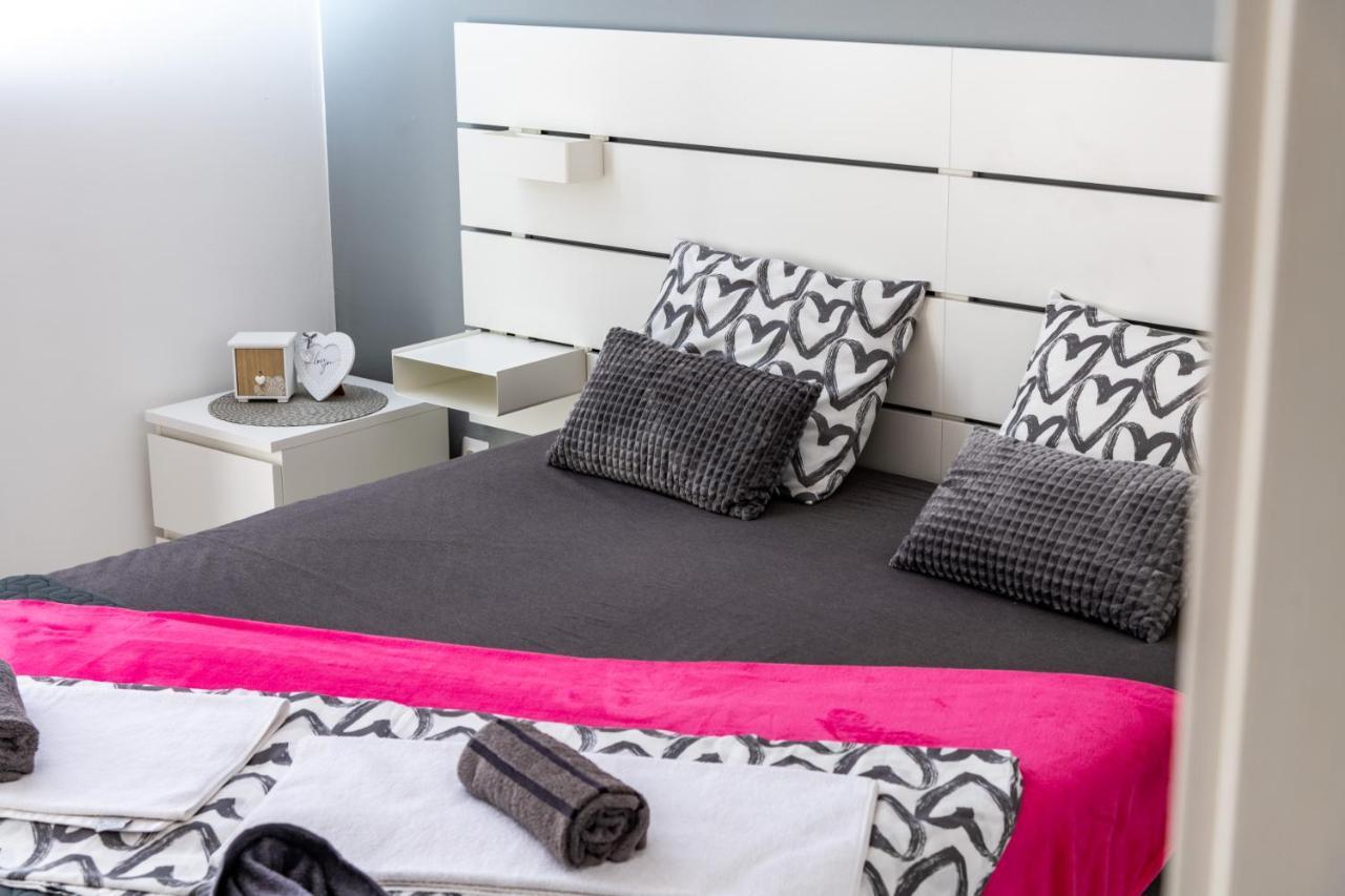 Amare Apartments Bobovisca Eksteriør billede