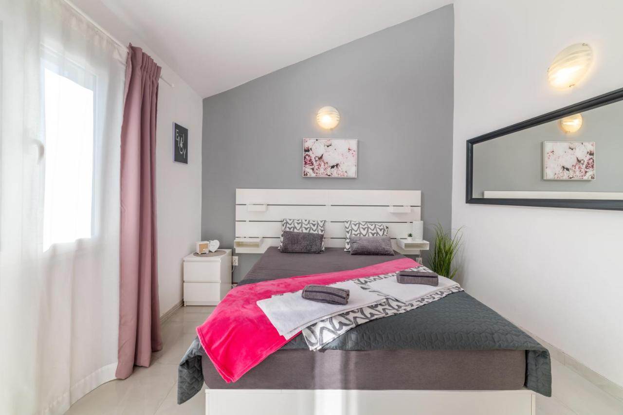 Amare Apartments Bobovisca Eksteriør billede