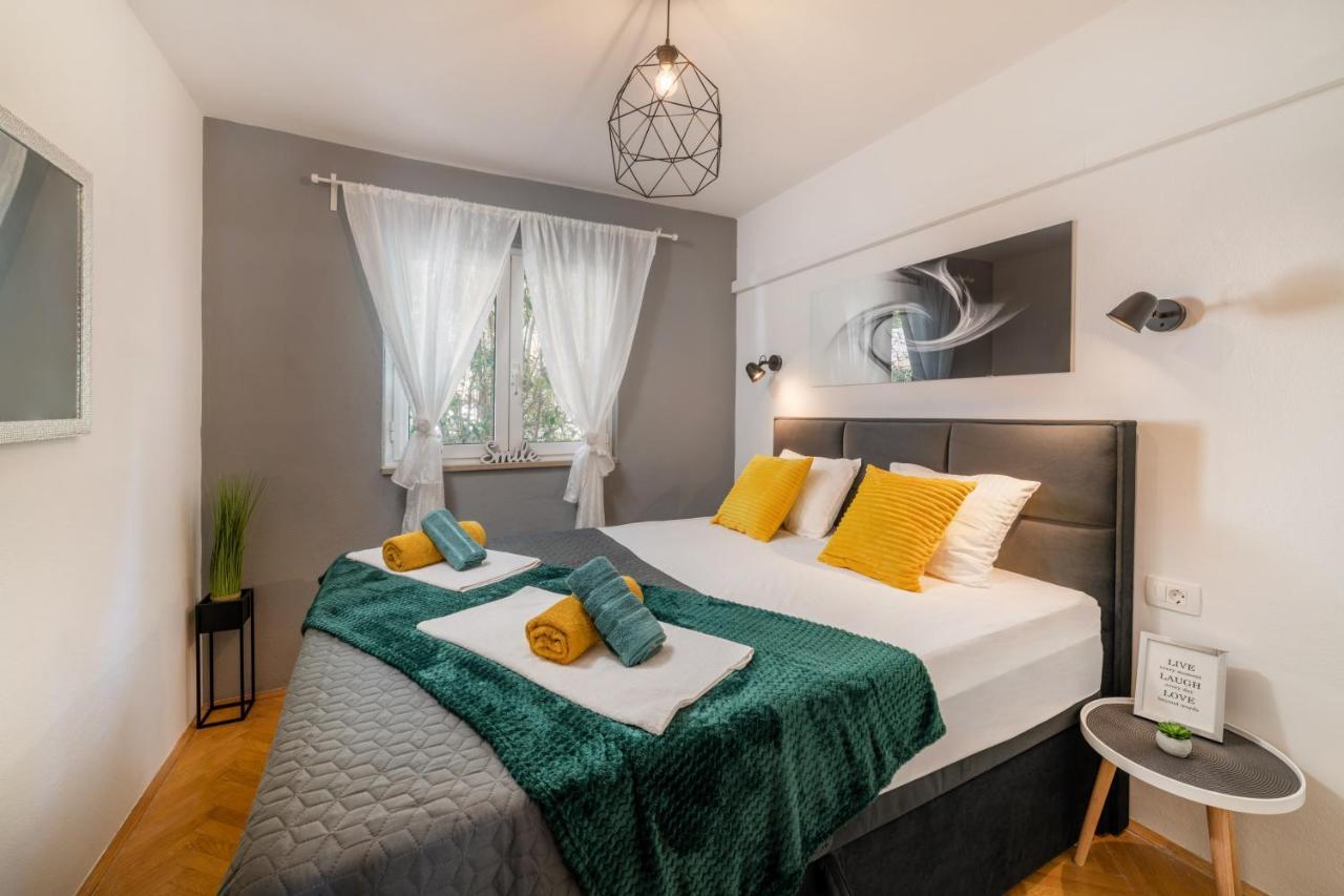 Amare Apartments Bobovisca Eksteriør billede