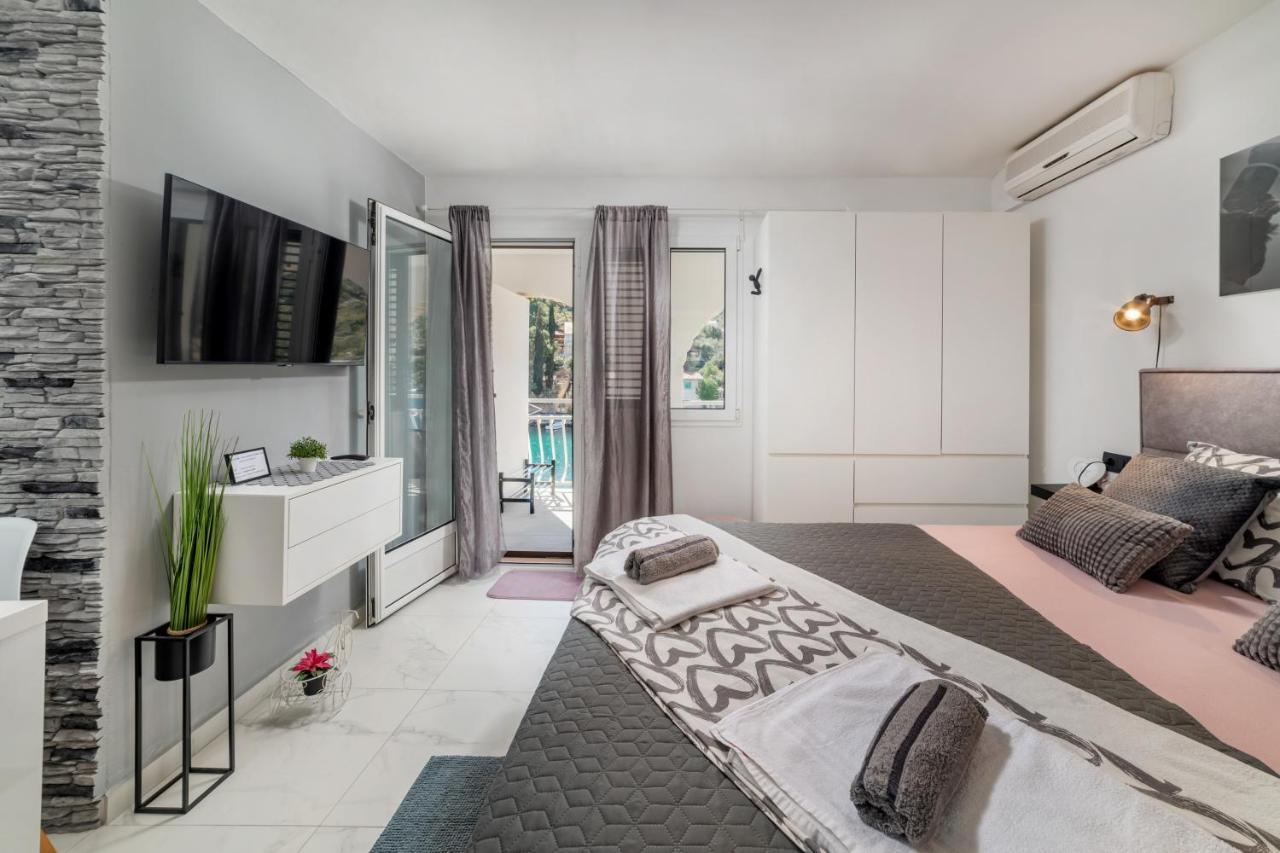 Amare Apartments Bobovisca Eksteriør billede