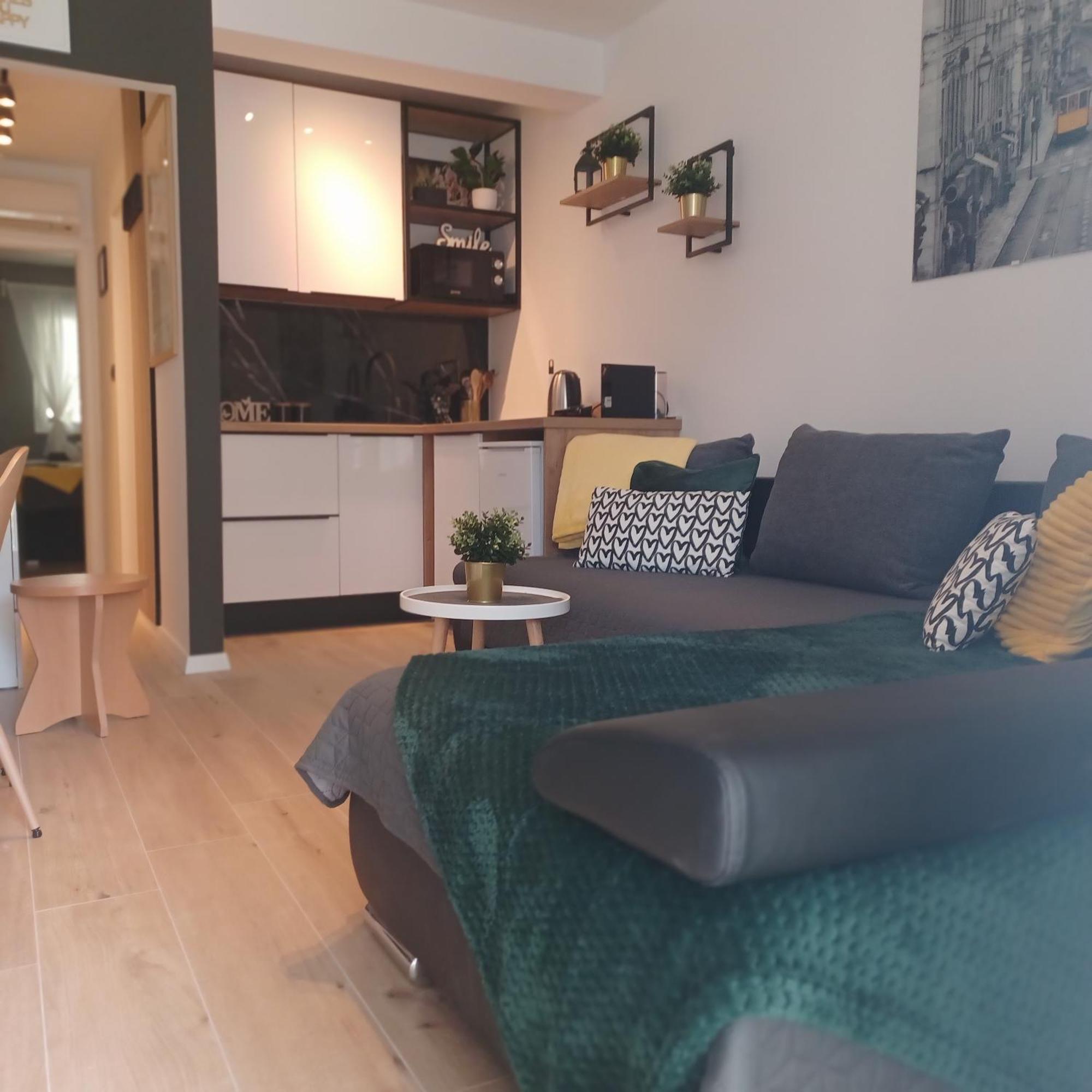 Amare Apartments Bobovisca Eksteriør billede